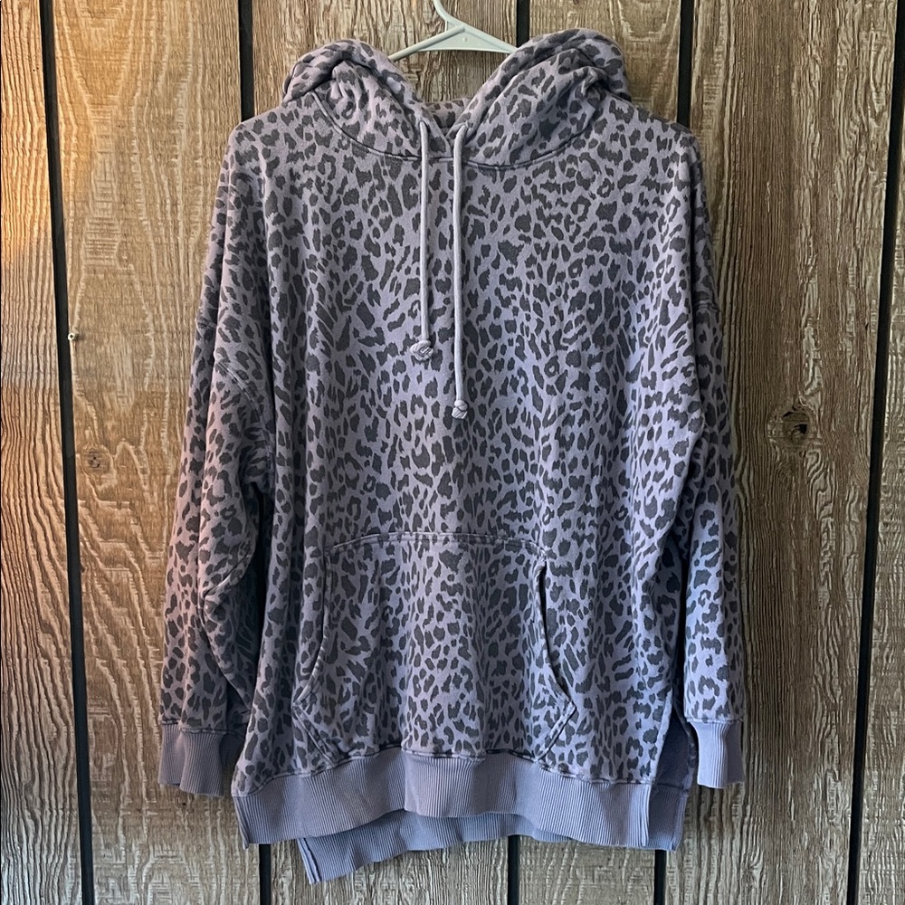 American Eagle Leopard Print Women's Hoodie Sweatshirt Size Medium